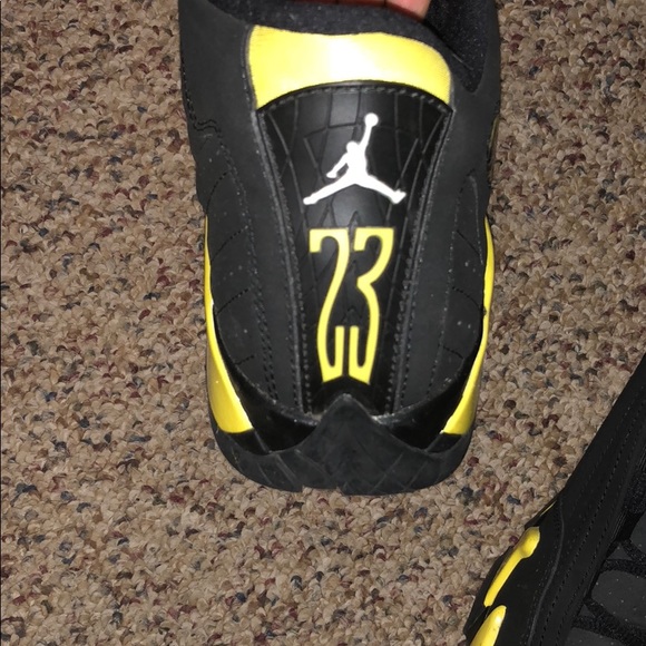 Yellow and black Jordan’s - Picture 3 of 4